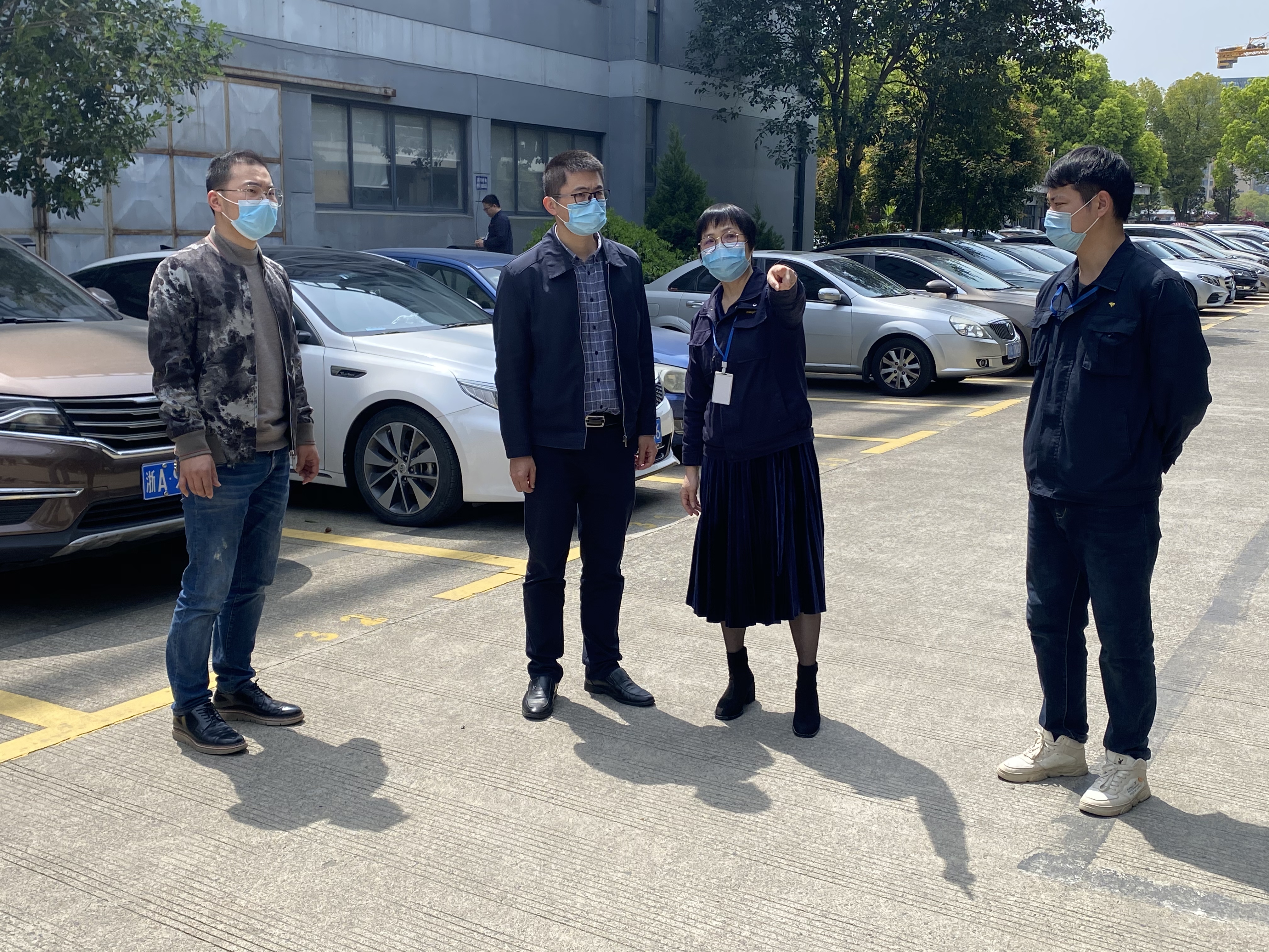 西湖区副区长李扬章一行莅临浙大万28官网下载最新版-亿万e网址pg-亿万28pg电子-亿万28网页版官方-亿万28入口网页版-亿万28网页在线玩-亿万28娱乐督导、检查进口物料防疫工作